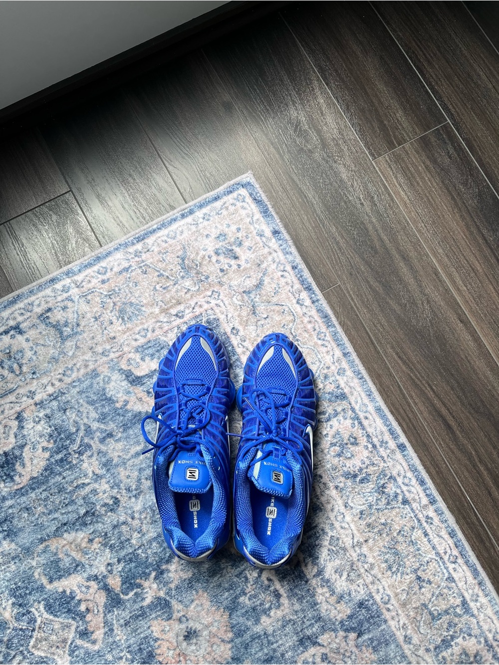 Men’s Nike Shox - Picture 4 of 6
